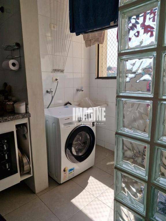 Apartamento à venda com 3 quartos, 70m² - Foto 12