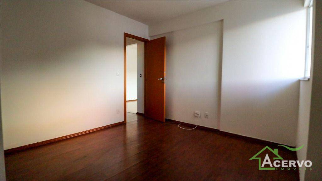 Apartamento para alugar com 2 quartos, 124m² - Foto 11