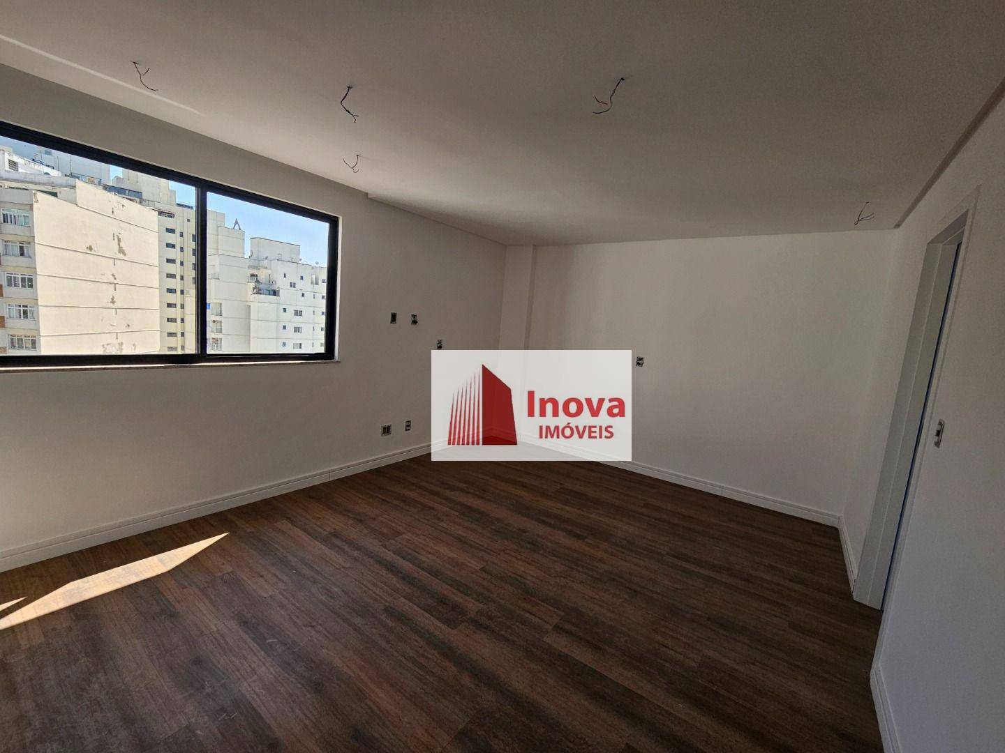 Apartamento à venda com 4 quartos, 170m² - Foto 21