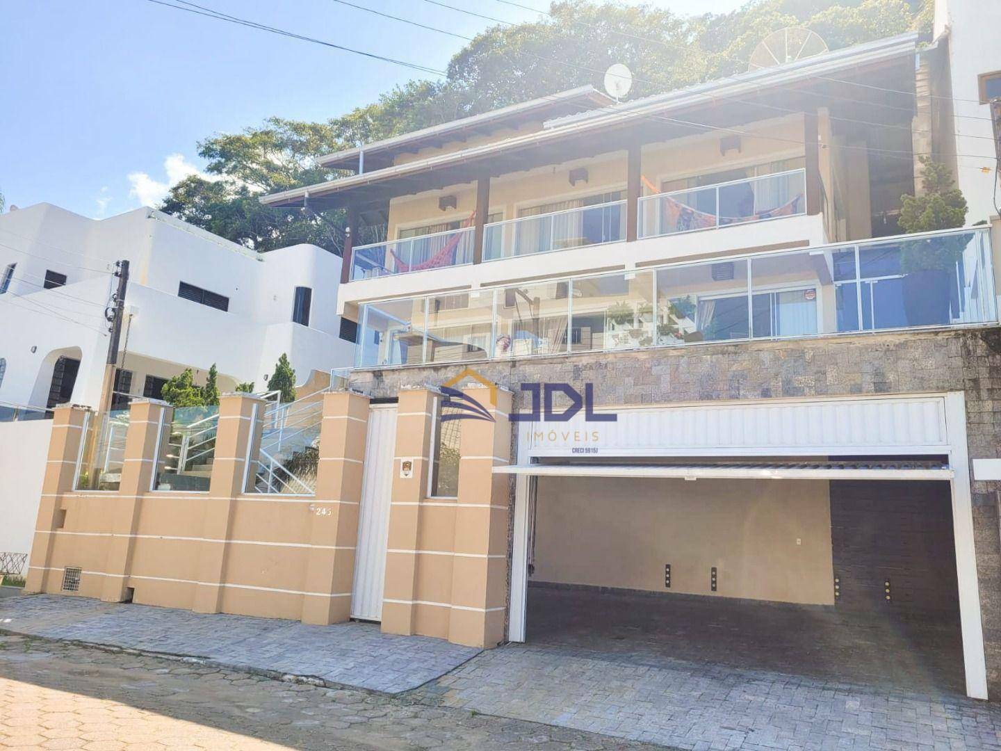 Casa de Condomínio à venda com 4 quartos, 450m² - Foto 19