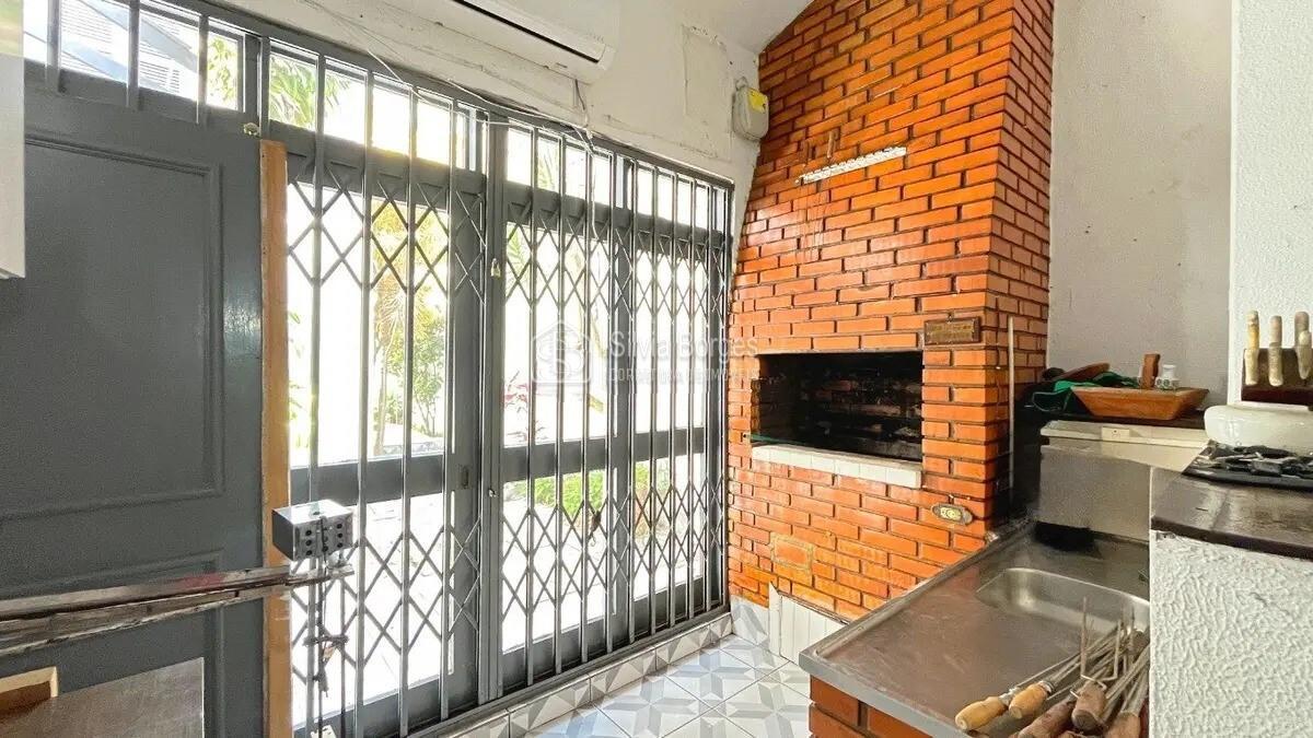 Sobrado à venda com 3 quartos, 250m² - Foto 13