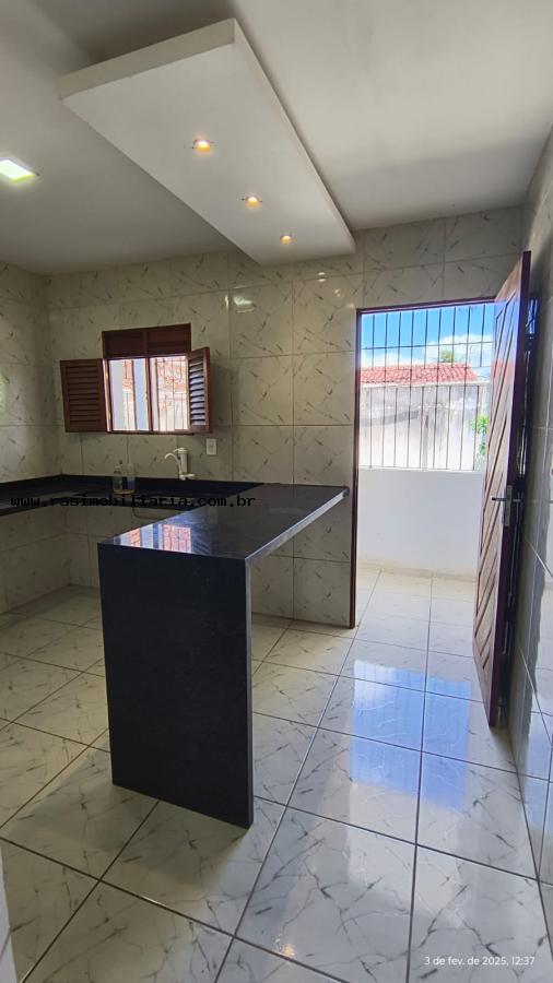 Casa à venda com 2 quartos, 70m² - Foto 9
