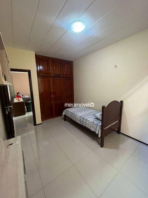 Casa à venda com 3 quartos, 300M2 - Foto 10