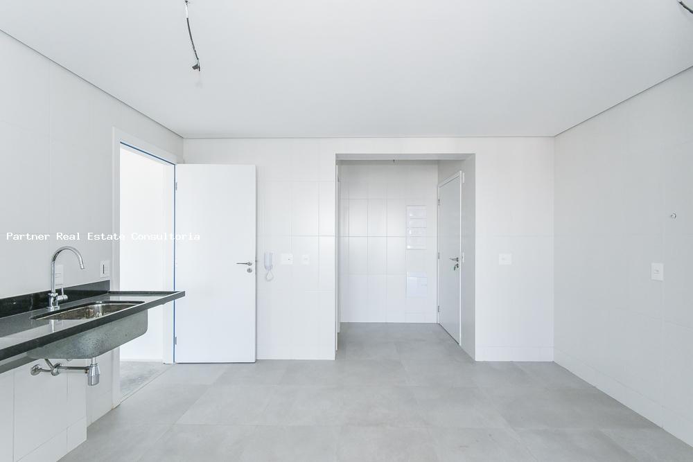 Apartamento à venda com 3 quartos, 186m² - Foto 17