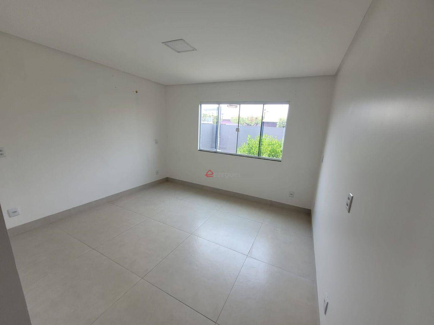 Casa para alugar com 2 quartos, 150m² - Foto 6