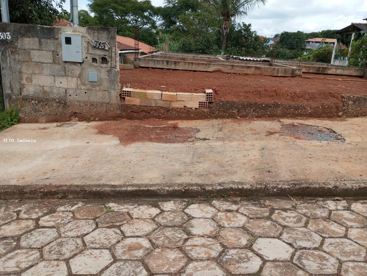 Casa à venda com 2 quartos, 300m² - Foto 3