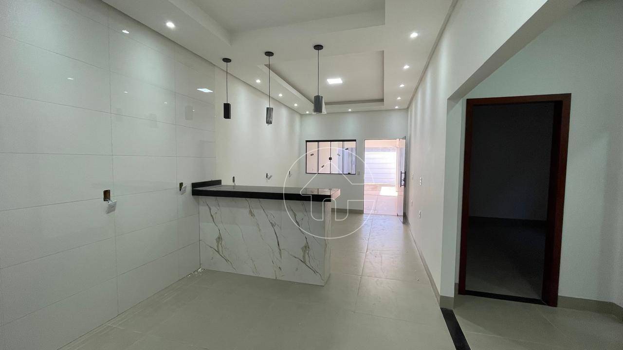 Casa à venda com 2 quartos, 120m² - Foto 3