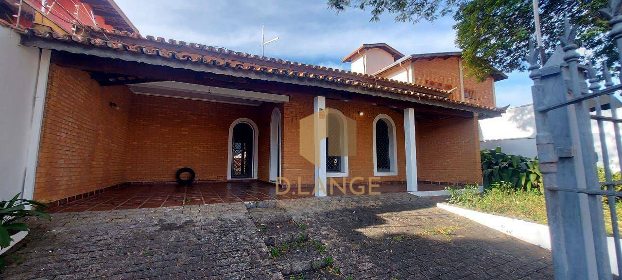 Casa à venda e aluguel com 3 quartos, 182m² - Foto 1