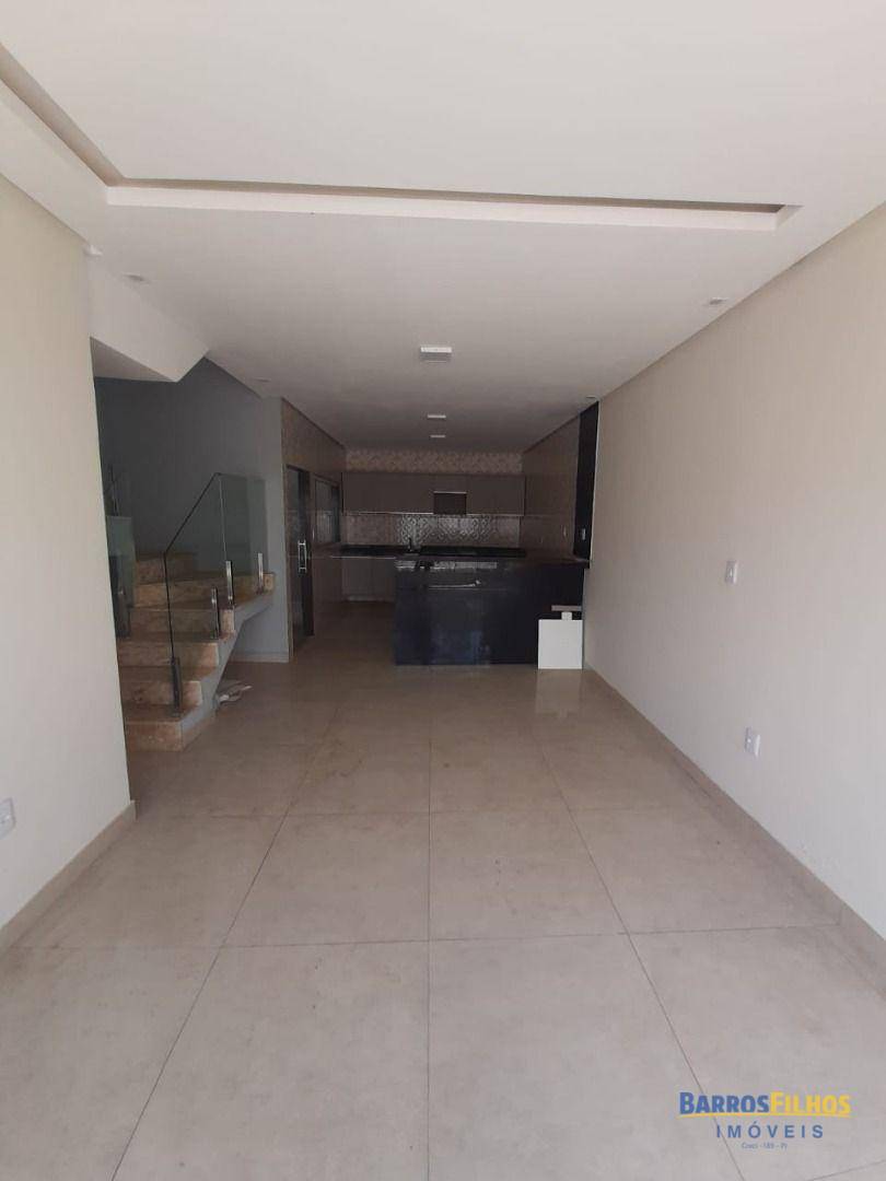 Casa para alugar com 2 quartos, 100M2 - Foto 9