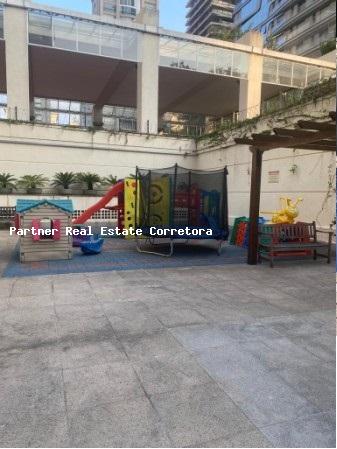 Apartamento à venda com 4 quartos, 220m² - Foto 37