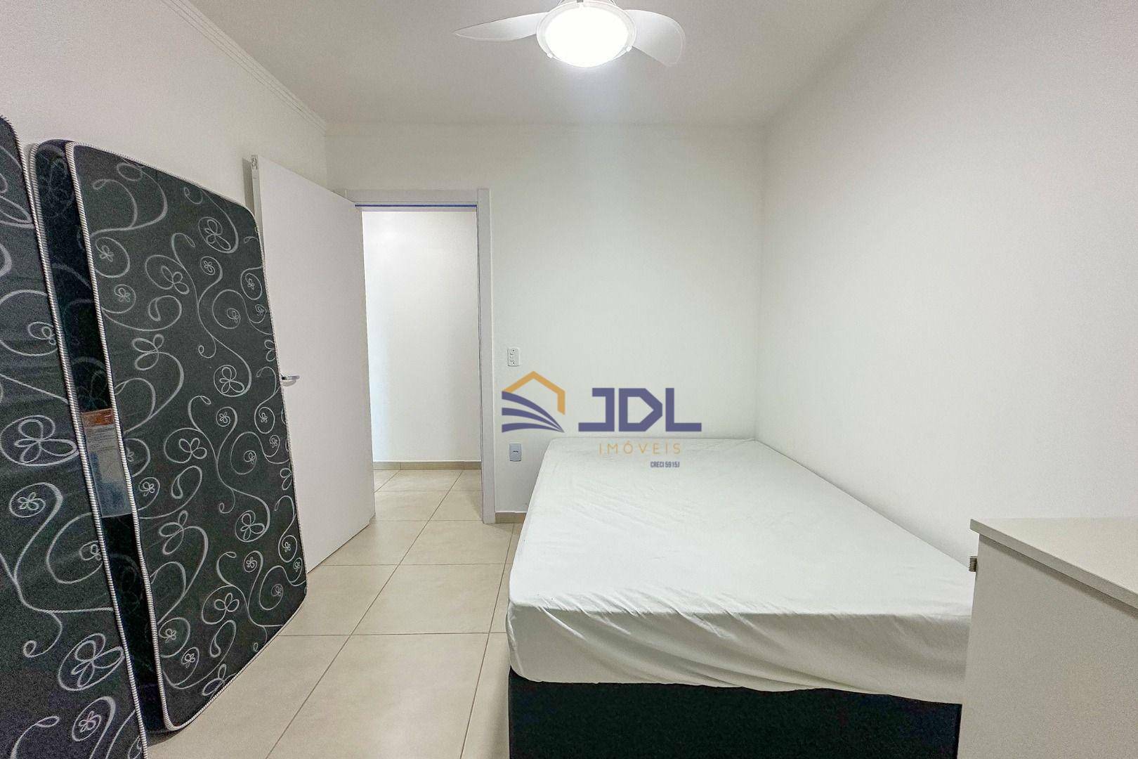 Apartamento à venda com 2 quartos, 67m² - Foto 14