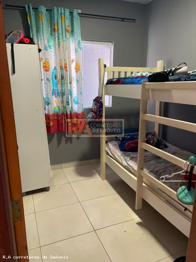 Casa à venda com 2 quartos, 125m² - Foto 5