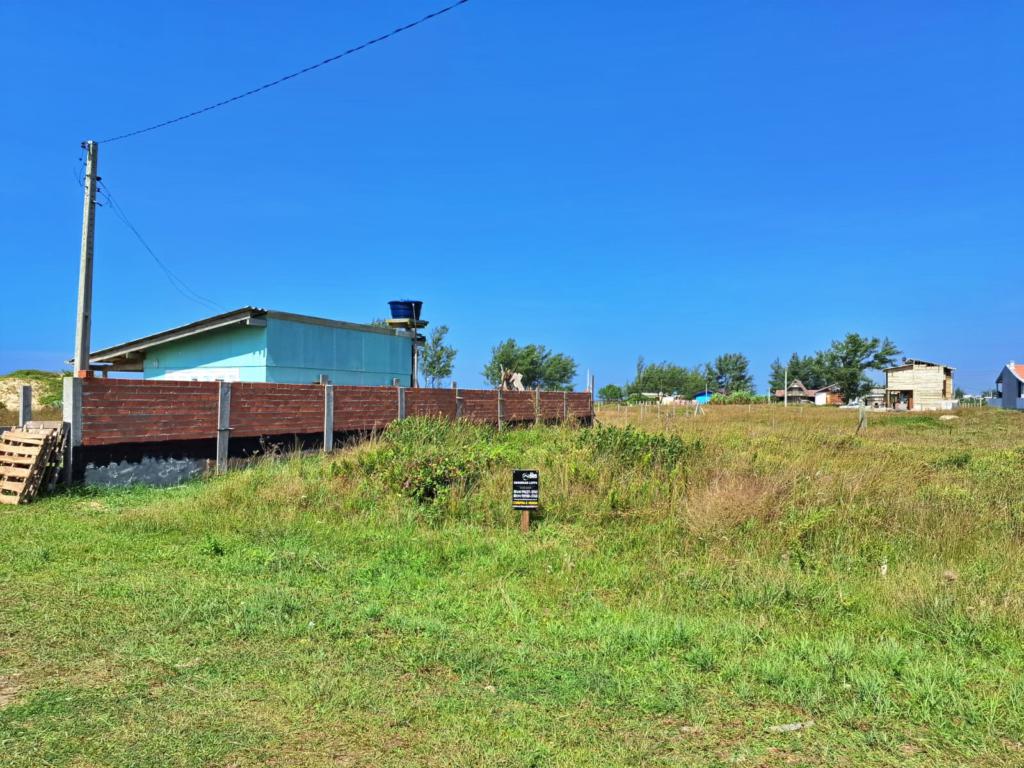 Terreno à venda, 300m² - Foto 1