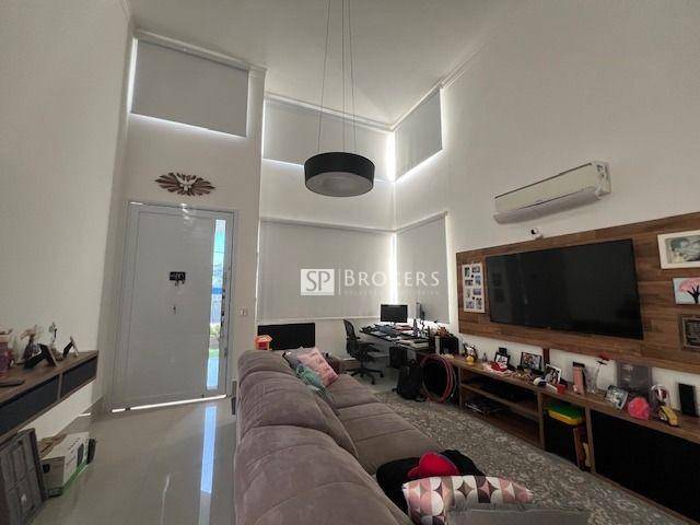 Casa de Condomínio à venda com 3 quartos, 207m² - Foto 2