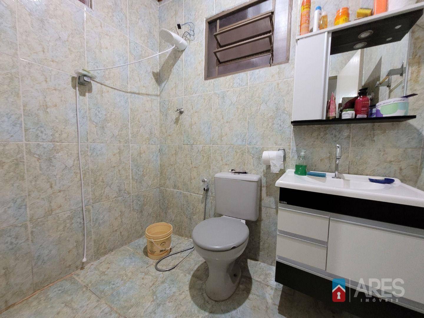 Casa à venda com 5 quartos, 296m² - Foto 6