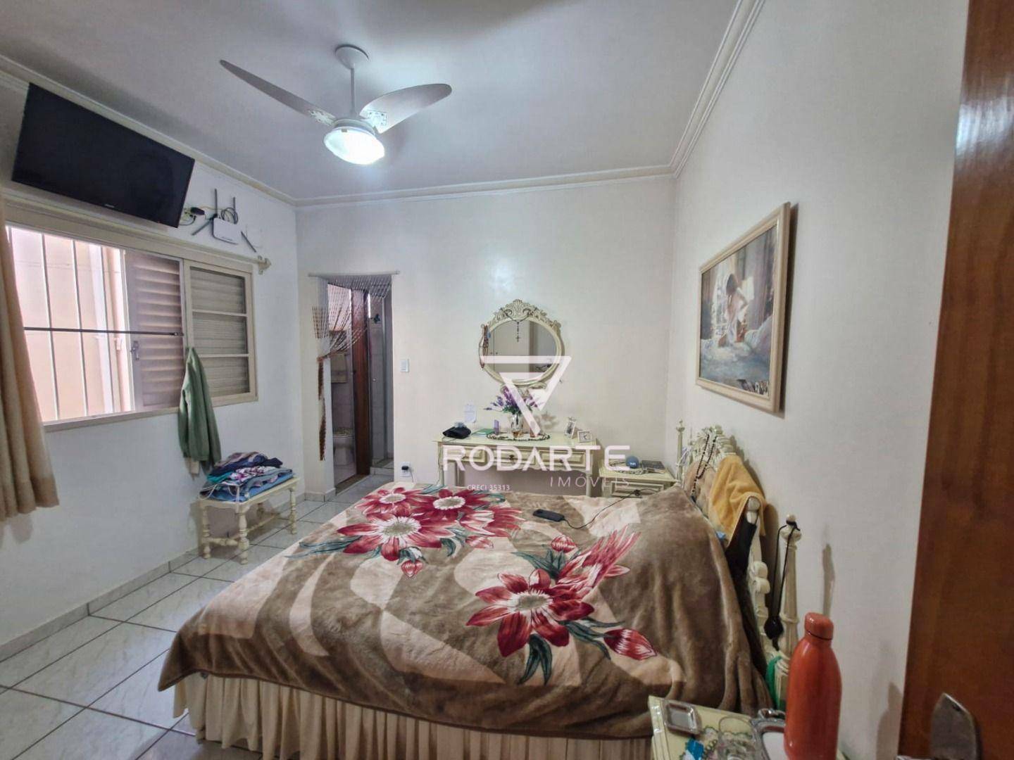 Casa à venda com 3 quartos, 170m² - Foto 2