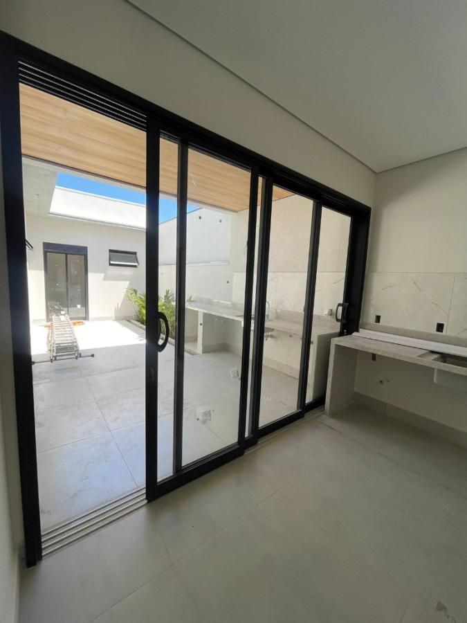 Casa à venda com 3 quartos, 200m² - Foto 10