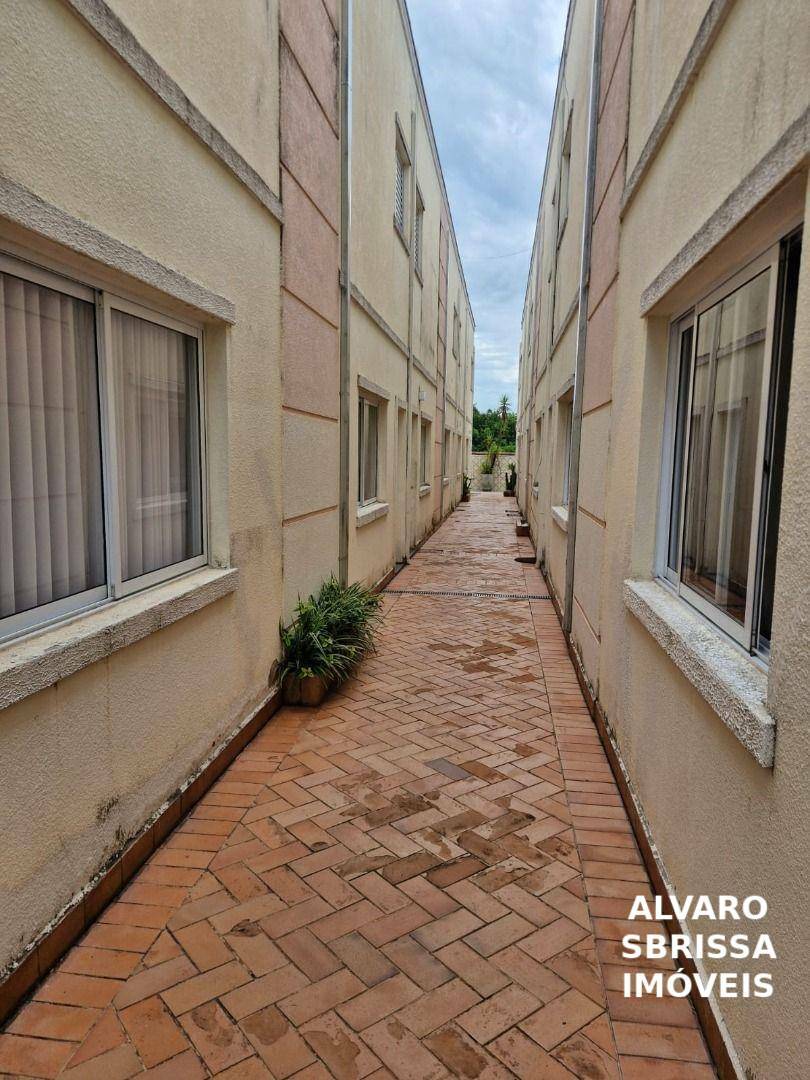 Apartamento à venda com 2 quartos, 70m² - Foto 2