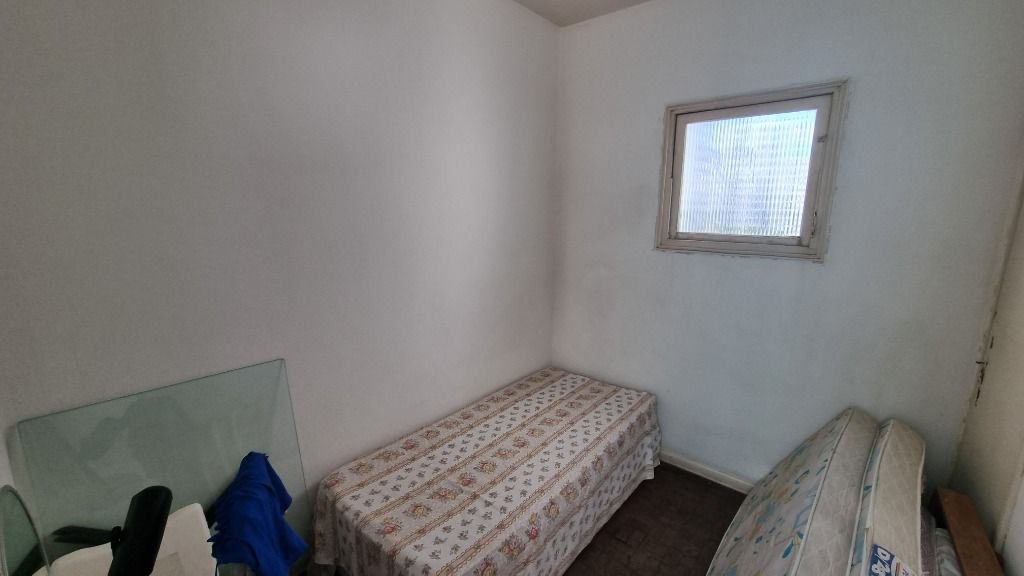 Apartamento à venda com 3 quartos, 198m² - Foto 22