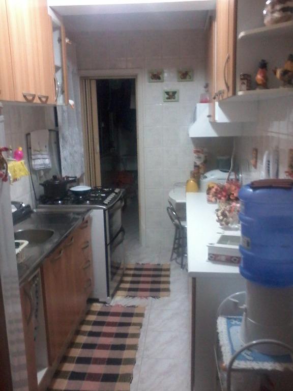 Apartamento à venda com 3 quartos, 63m² - Foto 2