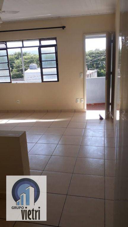 Apartamento para alugar com 2 quartos, 80m² - Foto 6