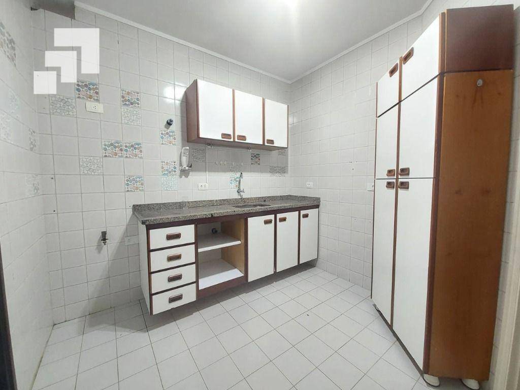 Apartamento para alugar com 3 quartos, 102m² - Foto 11