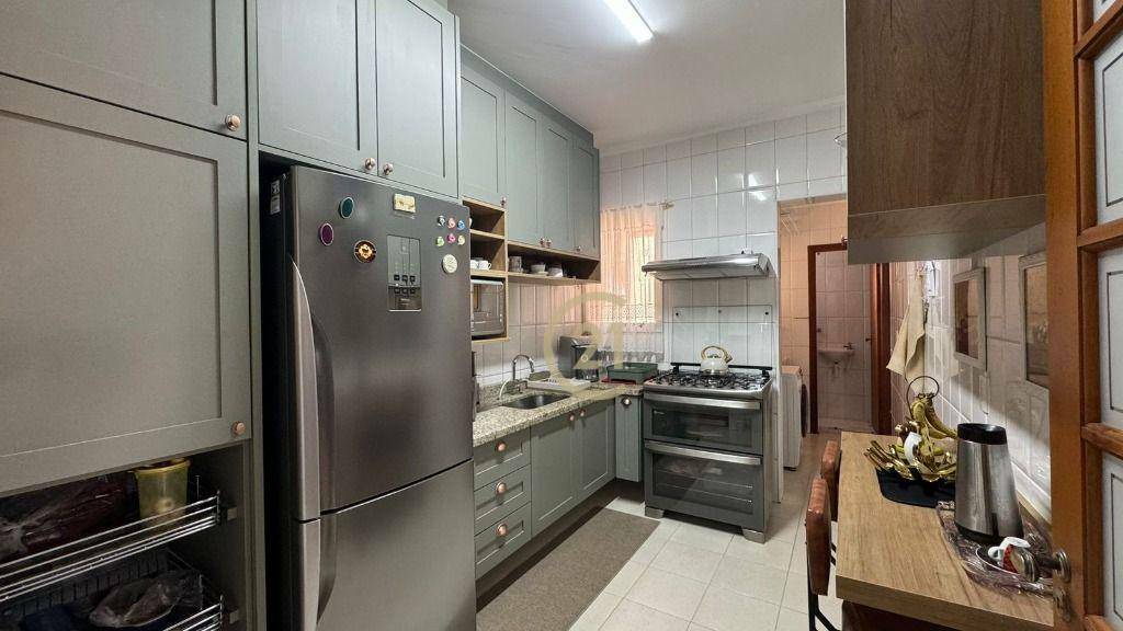 Apartamento à venda com 3 quartos, 96m² - Foto 4