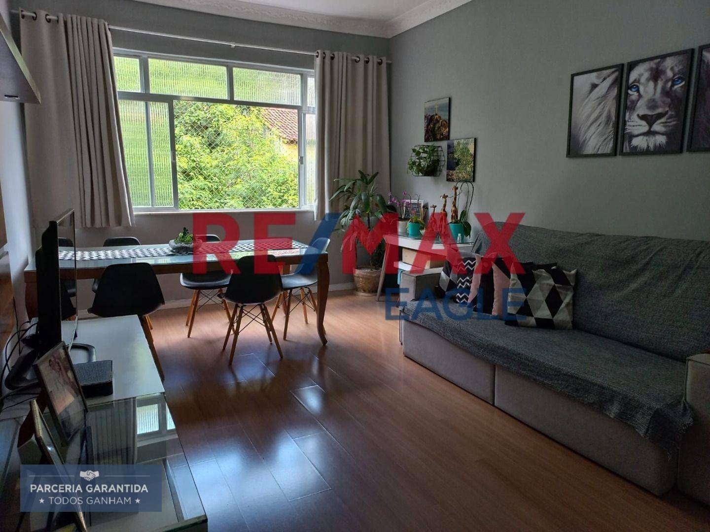 Apartamento à venda com 2 quartos, 100m² - Foto 2