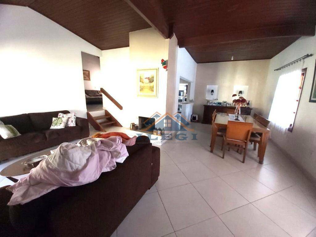 Casa de Condomínio à venda com 5 quartos, 350m² - Foto 18