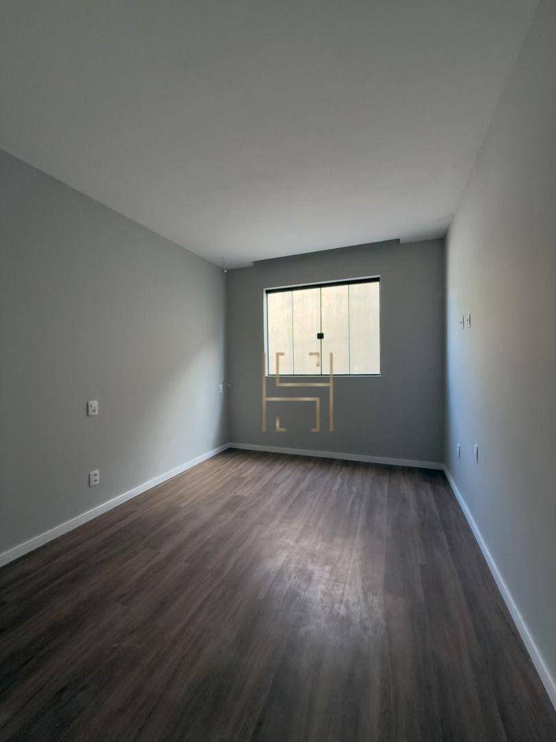 Casa, 4 quartos, 193 m² - Foto 3