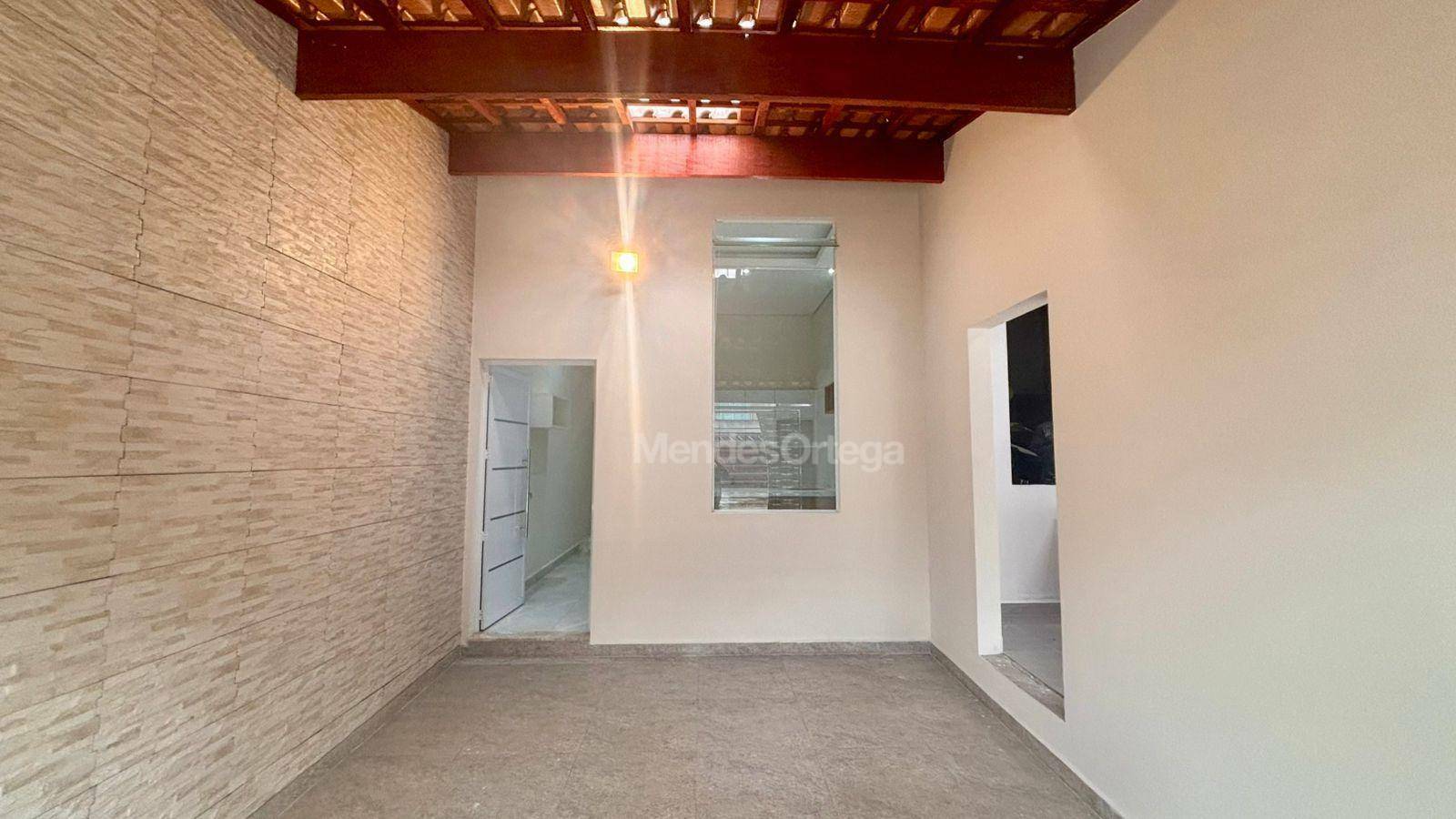 Casa à venda com 2 quartos, 73m² - Foto 2