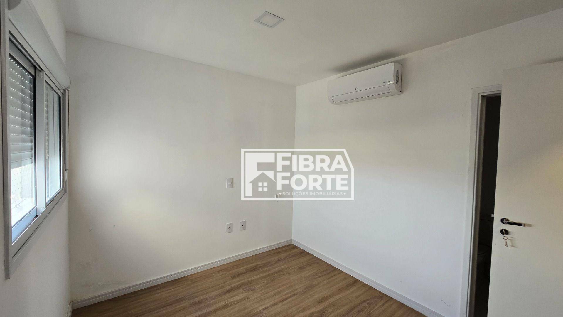 Apartamento para alugar com 3 quartos, 135m² - Foto 18