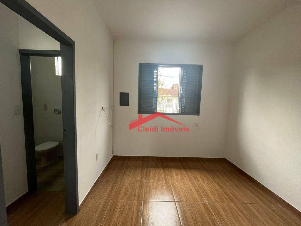 Casa para alugar com 3 quartos, 125m² - Foto 2