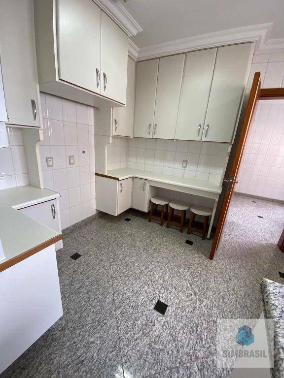 Apartamento à venda com 4 quartos, 238m² - Foto 15