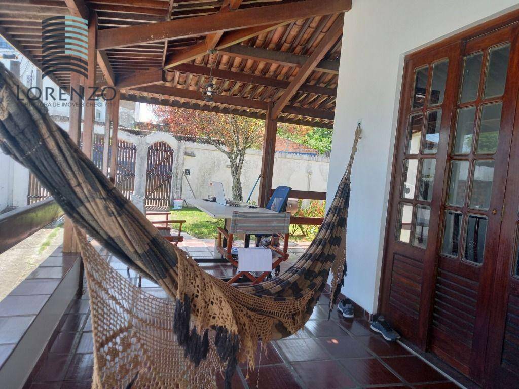 Casa de Condomínio à venda e aluguel com 5 quartos, 250m² - Foto 15