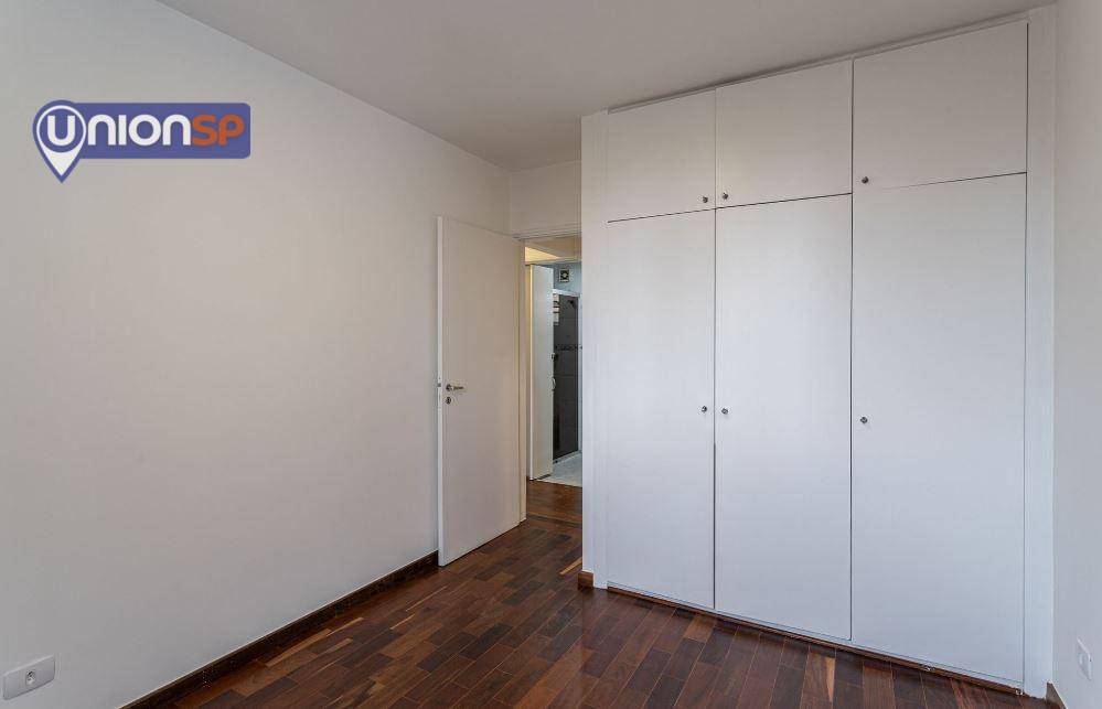 Apartamento à venda com 3 quartos, 105m² - Foto 4