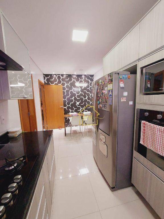 Apartamento à venda com 3 quartos, 178m² - Foto 9