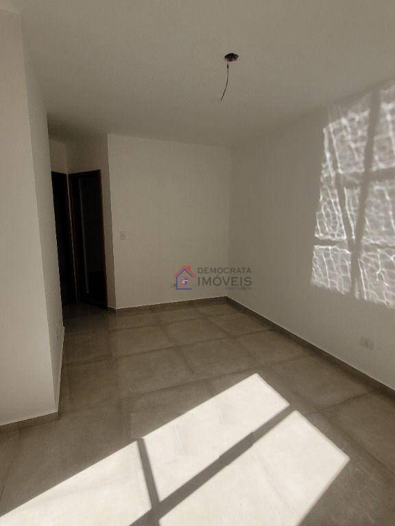 Apartamento à venda com 2 quartos, 64m² - Foto 3