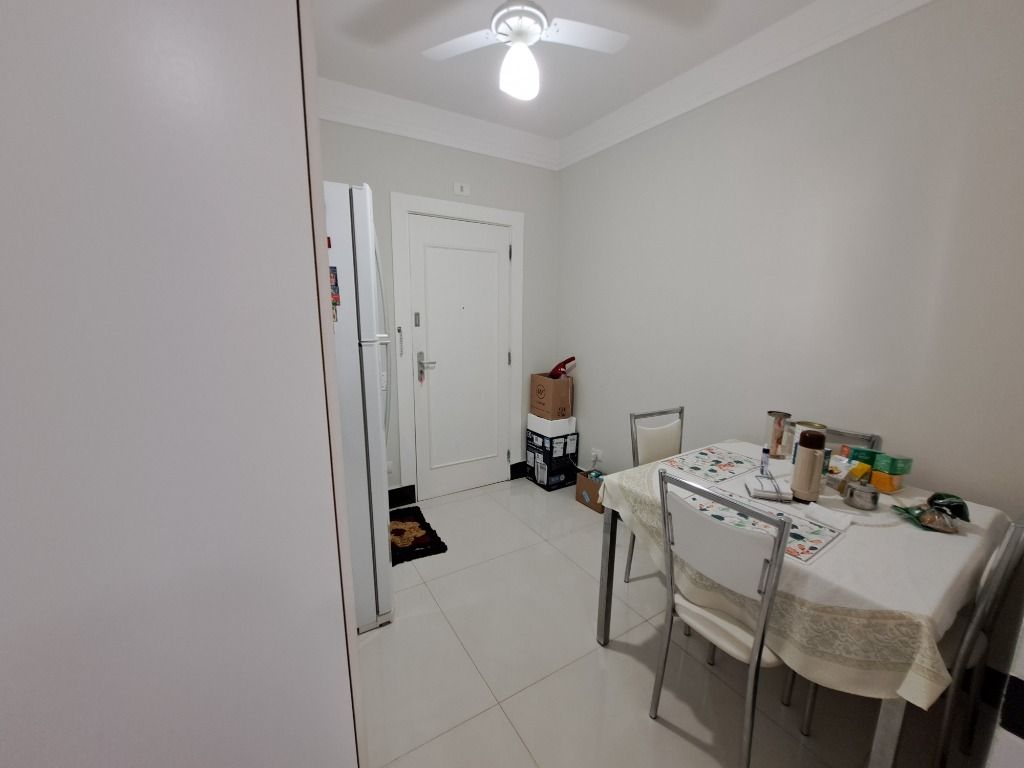 Apartamento à venda com 3 quartos, 180m² - Foto 31