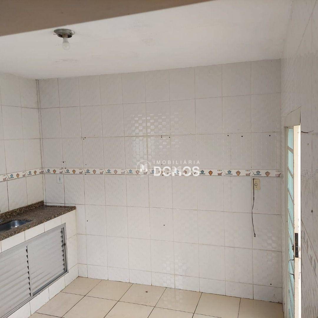 Casa à venda com 4 quartos, 180m² - Foto 35