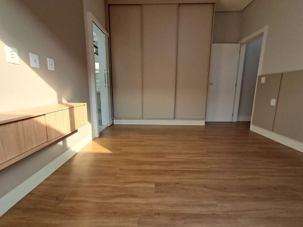 Casa de Condomínio à venda com 3 quartos, 217m² - Foto 10