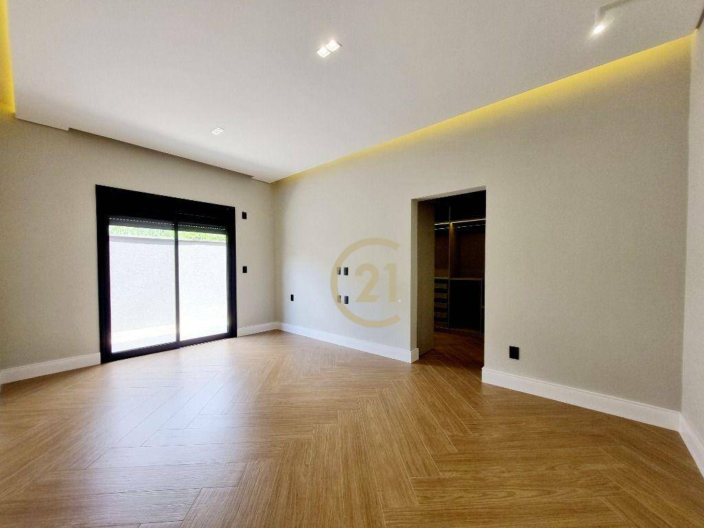 Casa de Condomínio à venda com 4 quartos, 266m² - Foto 5