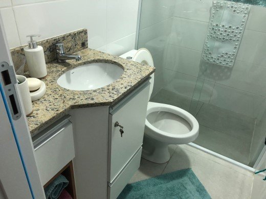 Apartamento à venda com 2 quartos, 65m² - Foto 4