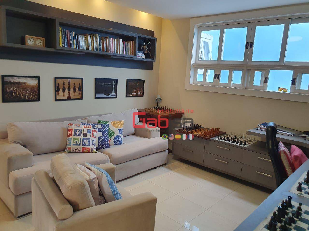 Casa à venda com 4 quartos, 323m² - Foto 12