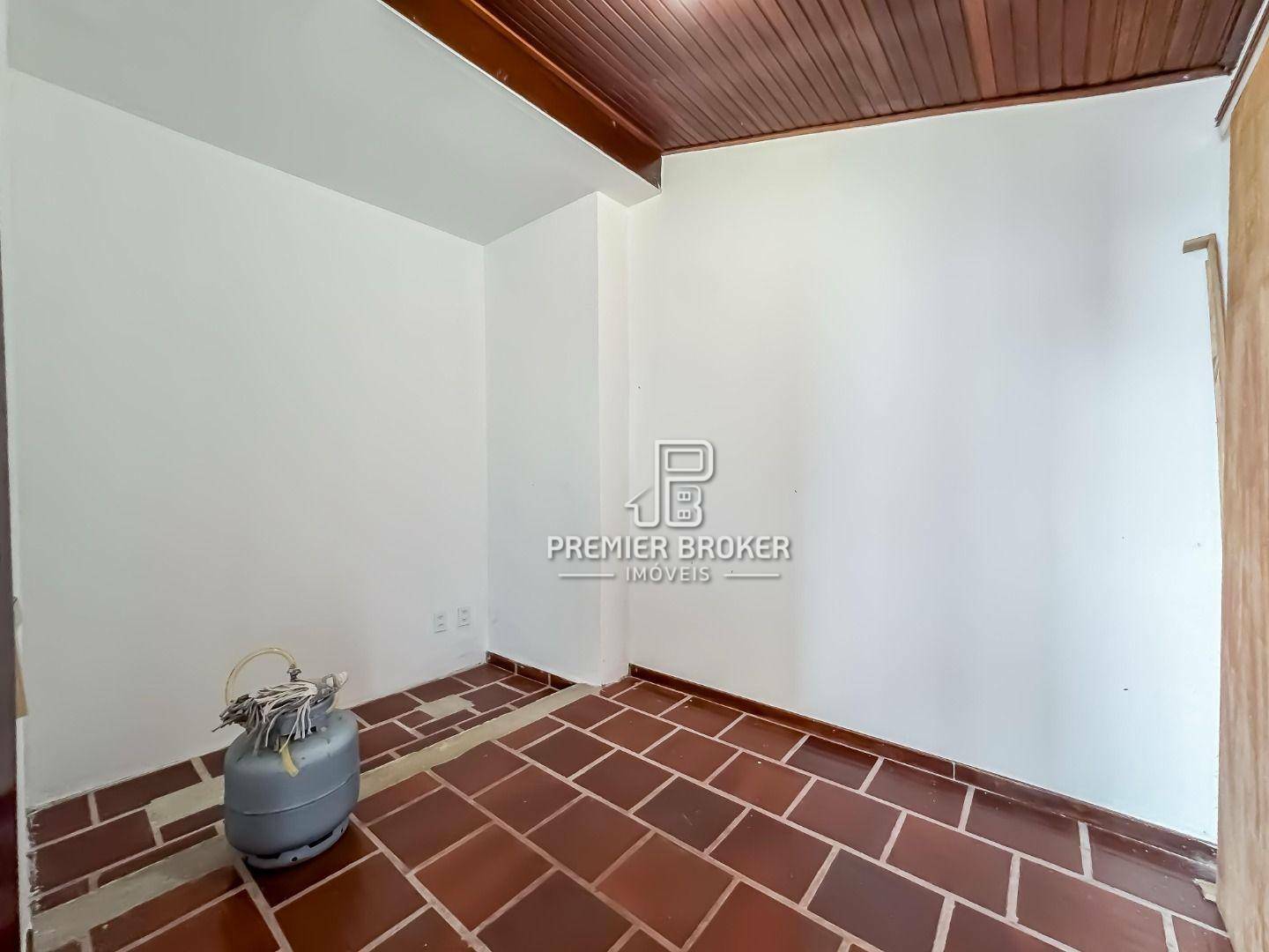 Casa de Condomínio à venda com 4 quartos, 250m² - Foto 14
