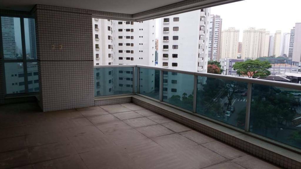 Apartamento à venda com 4 quartos, 244m² - Foto 18