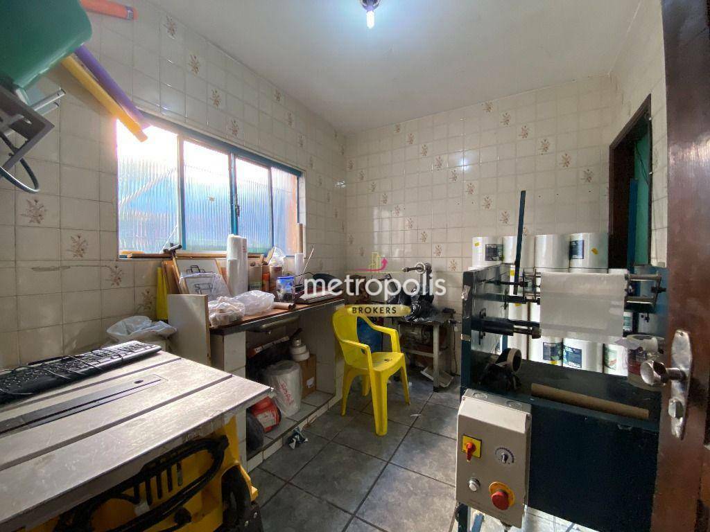 Sobrado à venda com 6 quartos, 270m² - Foto 65