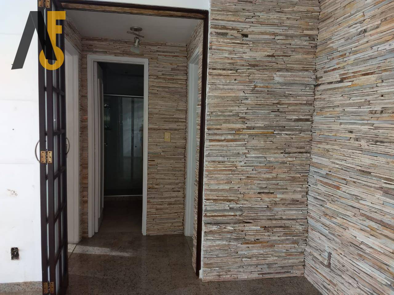 Apartamento à venda com 2 quartos, 70m² - Foto 12