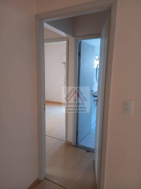 Apartamento à venda com 3 quartos, 80m² - Foto 13