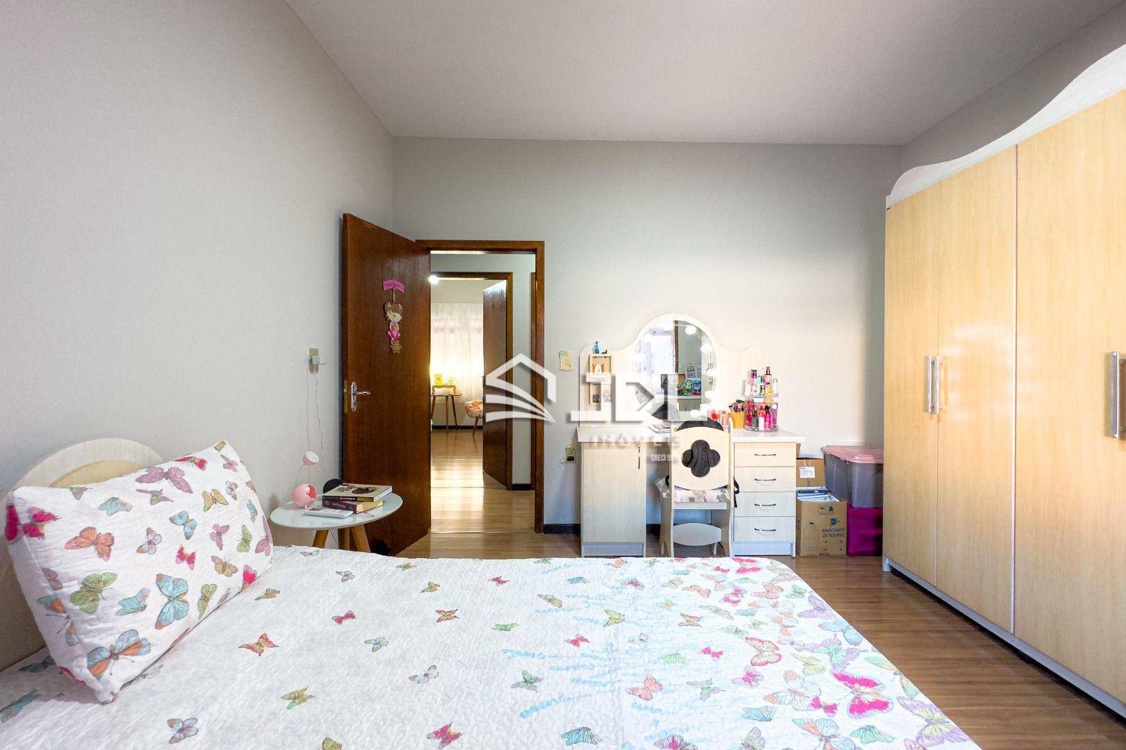 Casa à venda com 4 quartos, 250m² - Foto 22